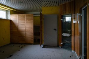 sauna-verlassenes-hotel