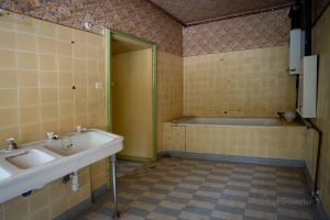 badezimmer verlassene arztvilla