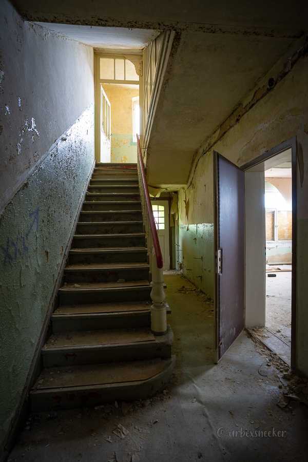 treppe im ehemaliges sanatorium friedrichsbrunn