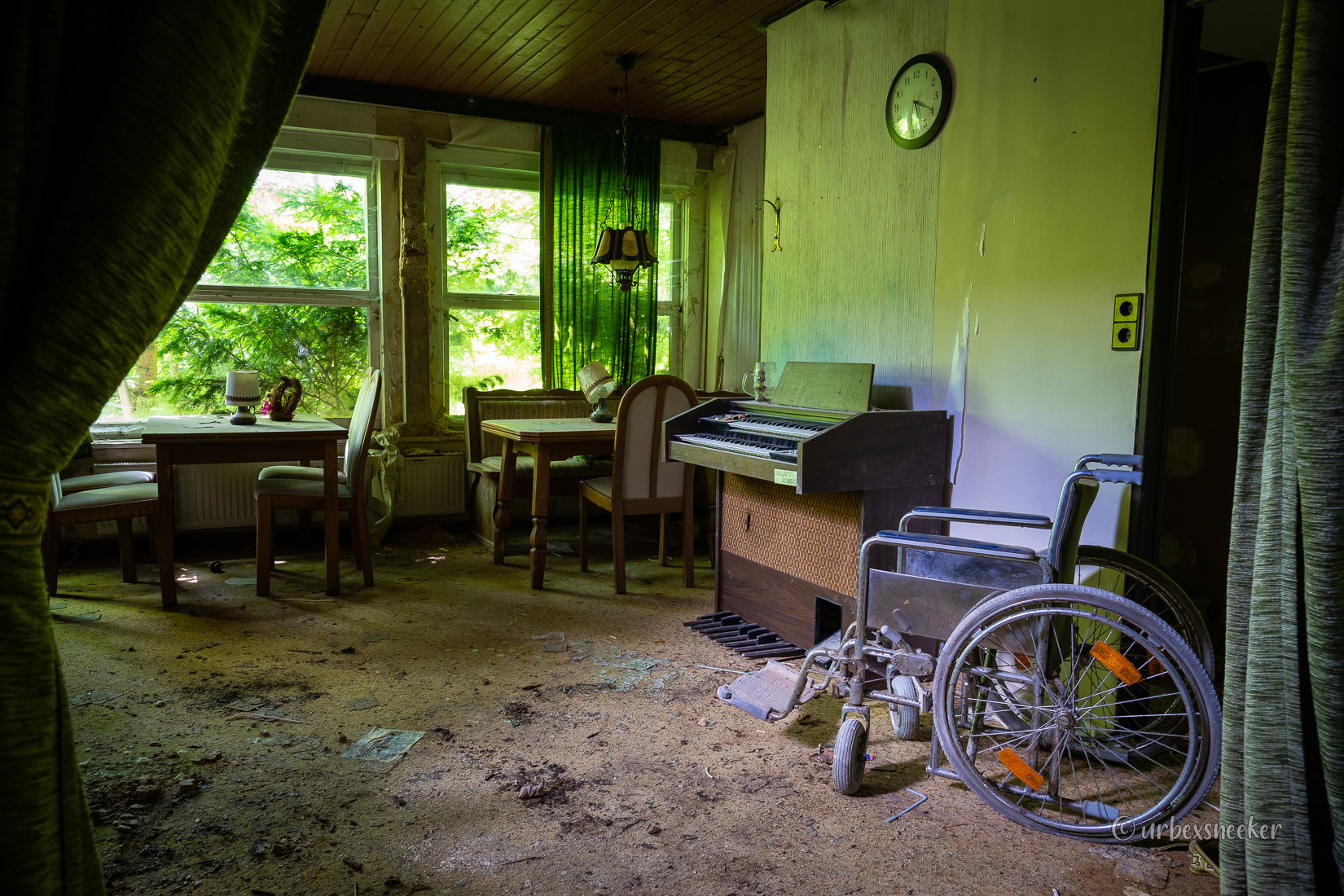 Die verlassene Seniorenerholung “Haus am Bach”