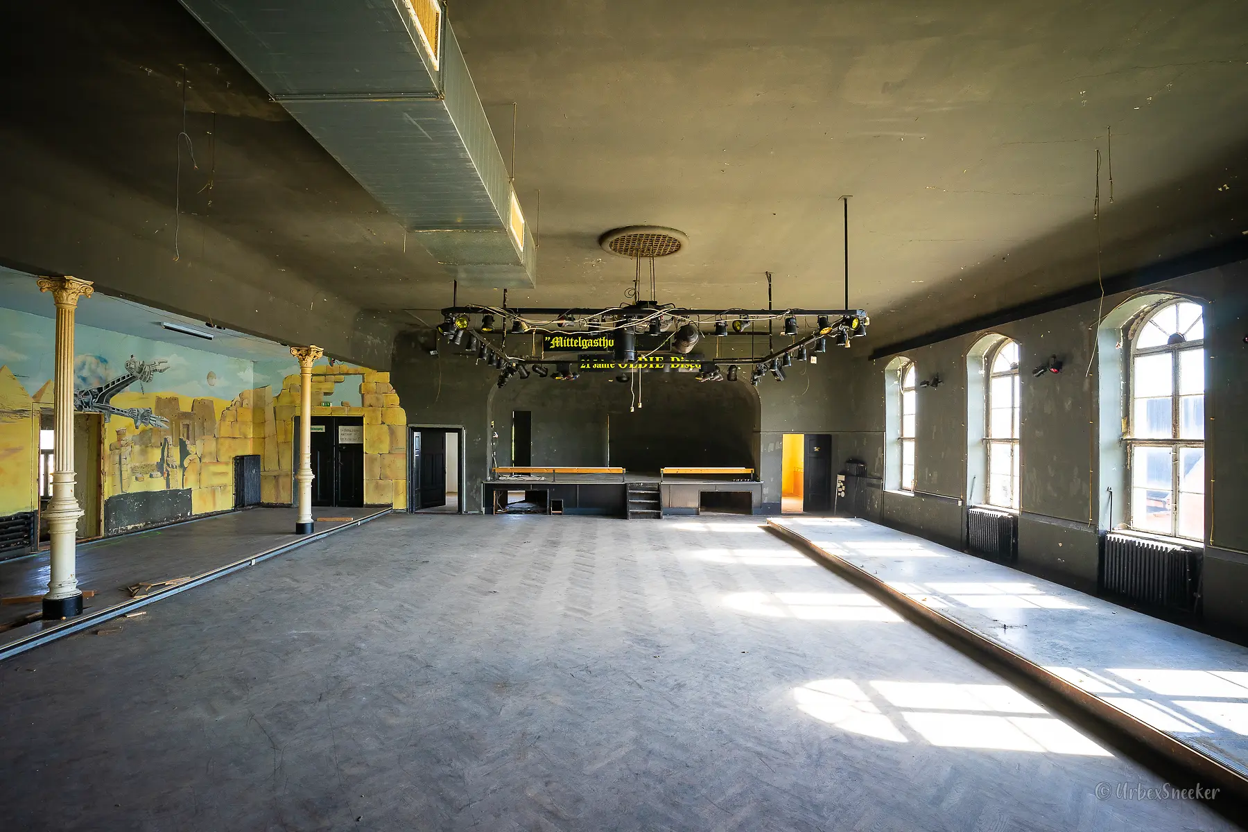 Der verlassene Gasthof “Disko-Ballsaal”