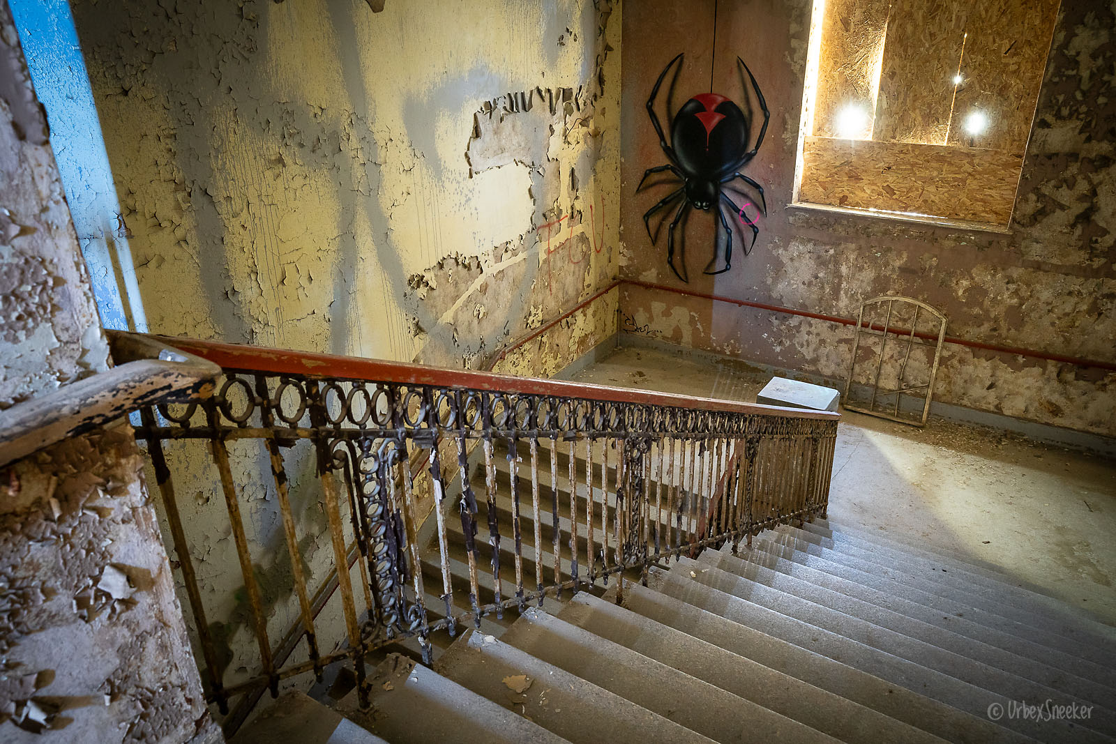treppe verlassenes sanatorium berlin buch