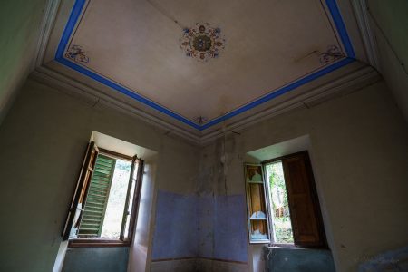 urbex italy abandoned villa pappagalli