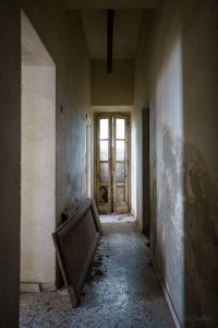 verlassene villa sbertoli italien
