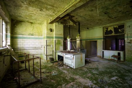 lost place küche gasthof