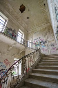 lost places italien villa moglia treppe