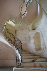 scala a conchiglia villa carpeneto la loggia