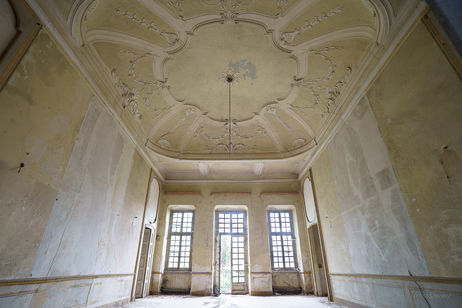 verlassene villa italien