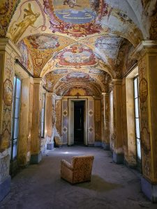 lost place villa magnificat urbex italy