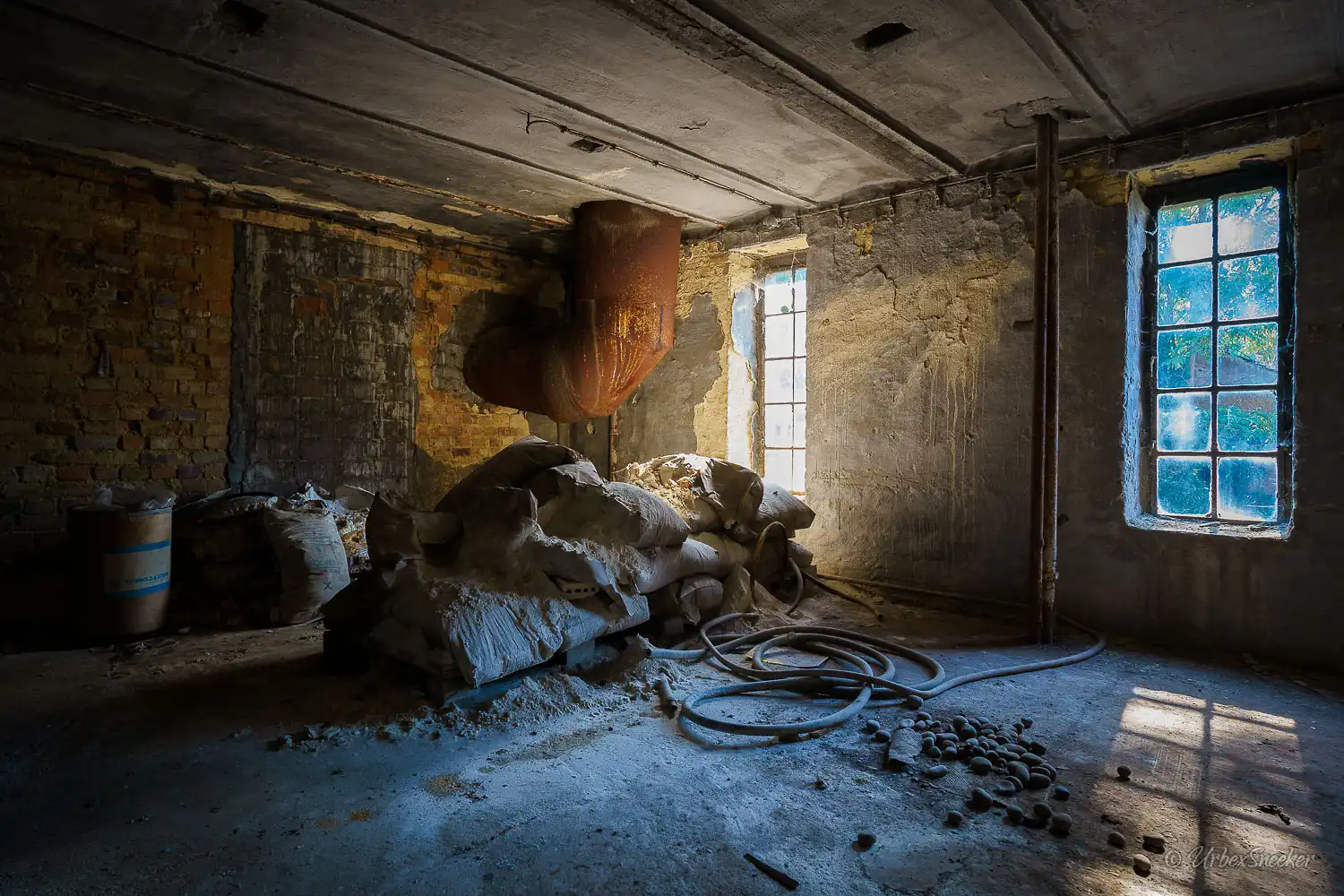 Die verlassene Baukeramik