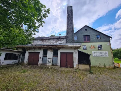 verlassenes hotel mit gaststätte
