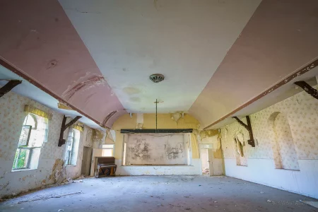 verlassener tanzsaal ballsaal alter gasthof