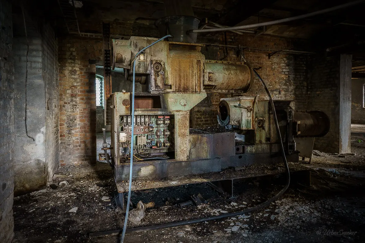 Die verlassene Tonfabrik C.