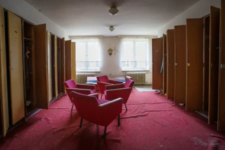 verlassenes hotel gästhaus des ministerrats