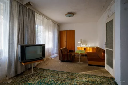 verlassenes hotel gästhaus des ministerrats