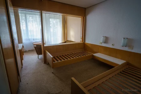 verlassenes hotel gästhaus des ministerrats