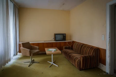 verlassenes hotel gästhaus des ministerrats