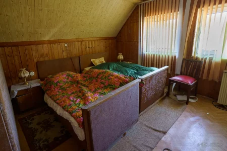verlassenes haus schlafzimmer